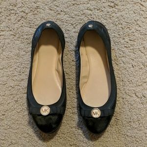Michael Kors Black and Gold Leather Ballet Flats